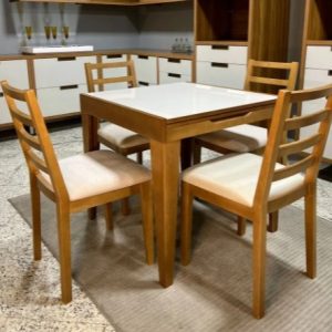 MESA EXTENSIVEL TOCK COM 4 CADEIRAS ALINE MOSTRUARIO