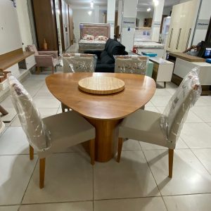 MESA ORGANICA AMENDOADA 1,20 COM 4 CADEIRAS RAFANA